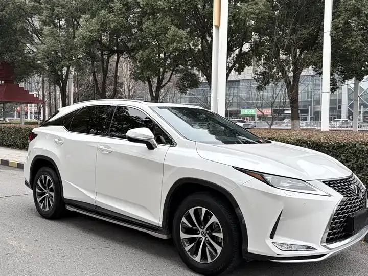 Lexus RX 2020 facelift 15000.00g Drive Elite Edition 3