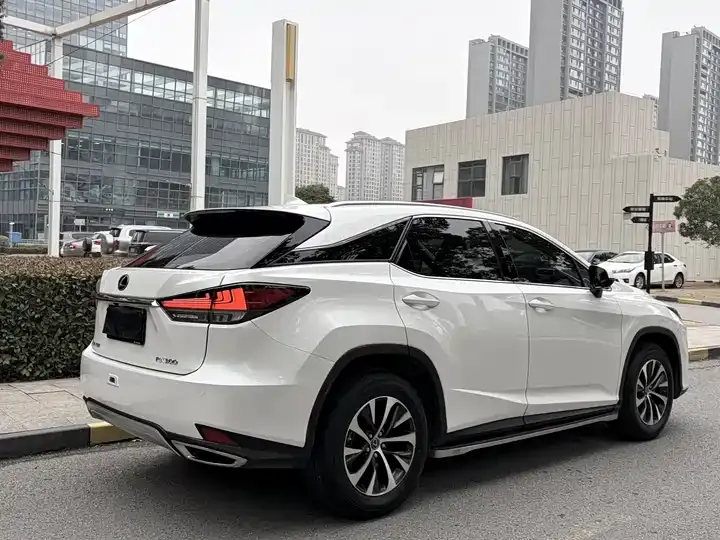 Lexus RX 2020 facelift 15000.00g Drive Elite Edition 5