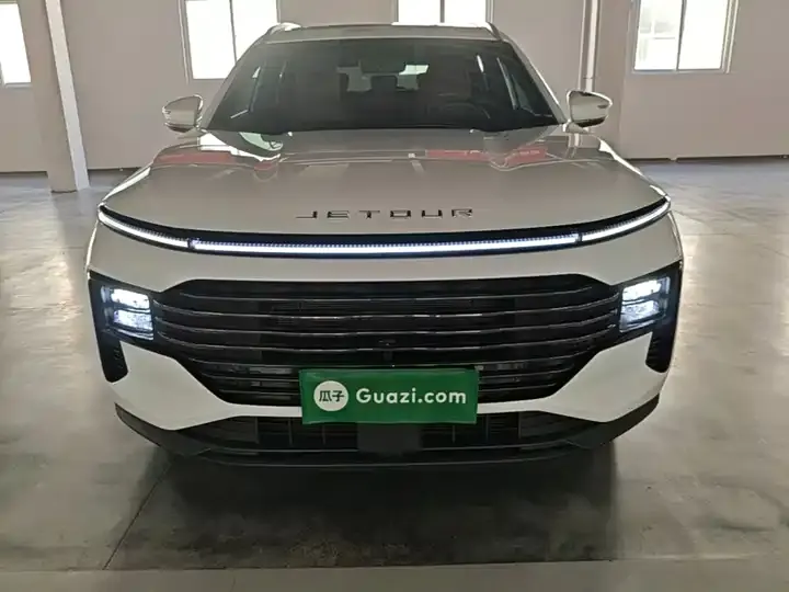 Jetour X70 PLUS 2025 1.5T Deluxe Surging Edition 5 3