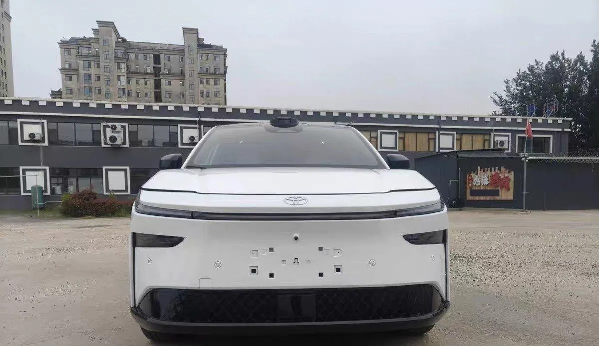 Toyota 2025 Platinum Intelligence 3X 520 Pro Advanced Intelligence Driving Edition Automatic Gear 2