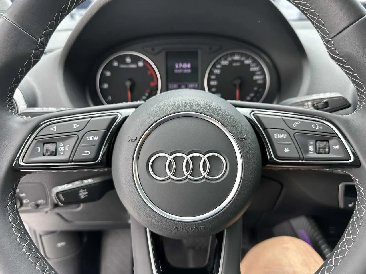 Audi 2022 Q2L 1.4TFSI 35TFSI Fashion Dynamic Automatic 14