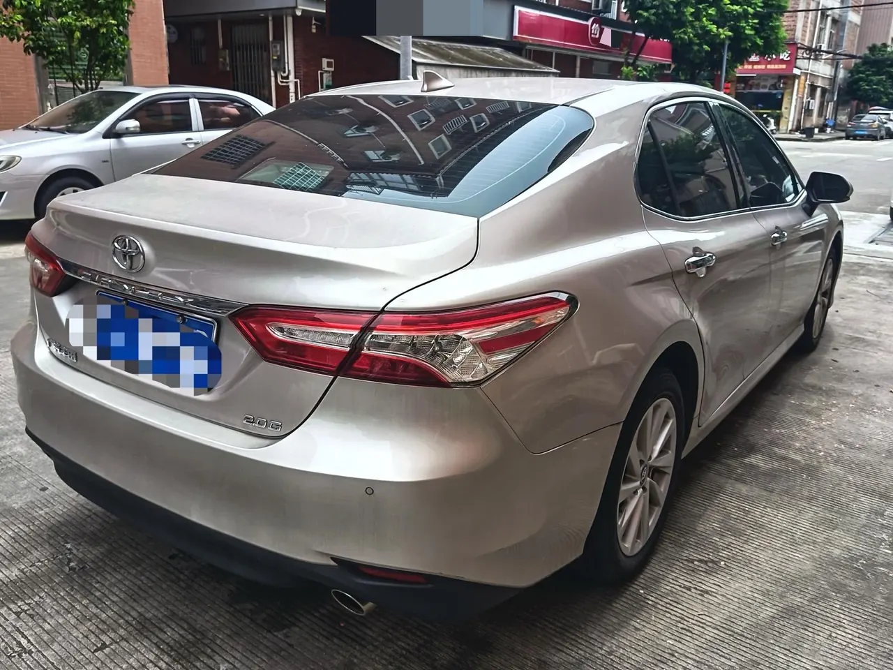 Toyota 2021 Camry 2.0G Stepless Deluxe Edition Automatic Gear 2