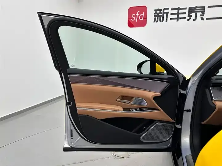 Han L 2025 EV four-wheel drive laser Radar flagship 8
