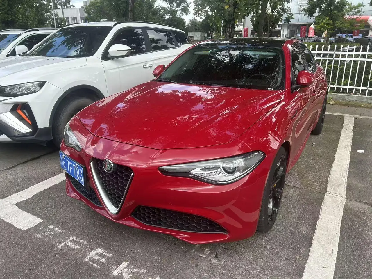 Open image lightbox: Alfa-Romeo Giulia (Imported) 2021 Giulia 2.0T 280HP Deluxe Automatic Gear