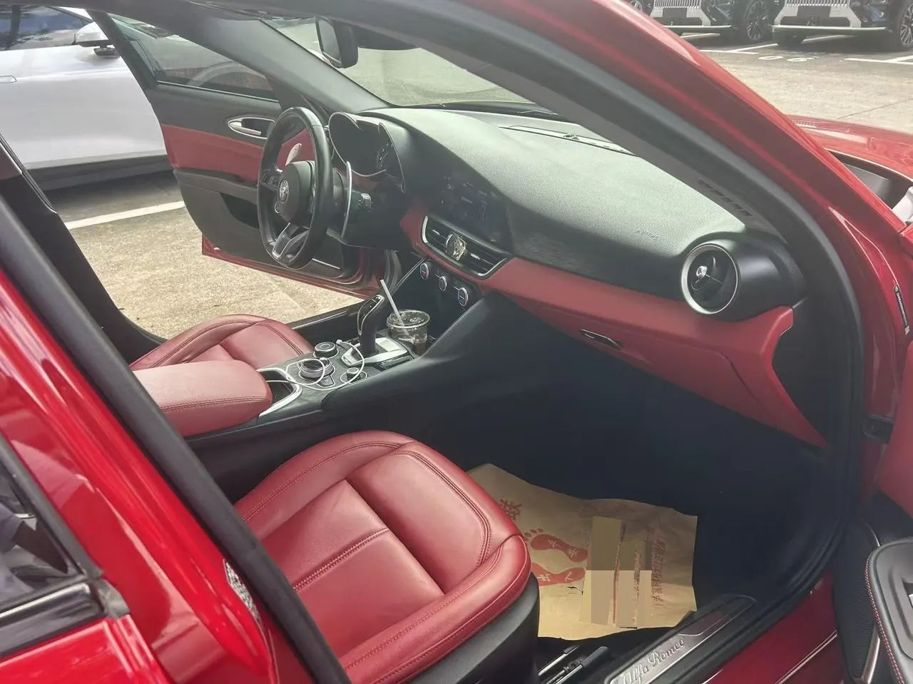 Alfa-Romeo Giulia (Imported) 2021 Giulia 2.0T 280HP Deluxe Automatic Gear 5