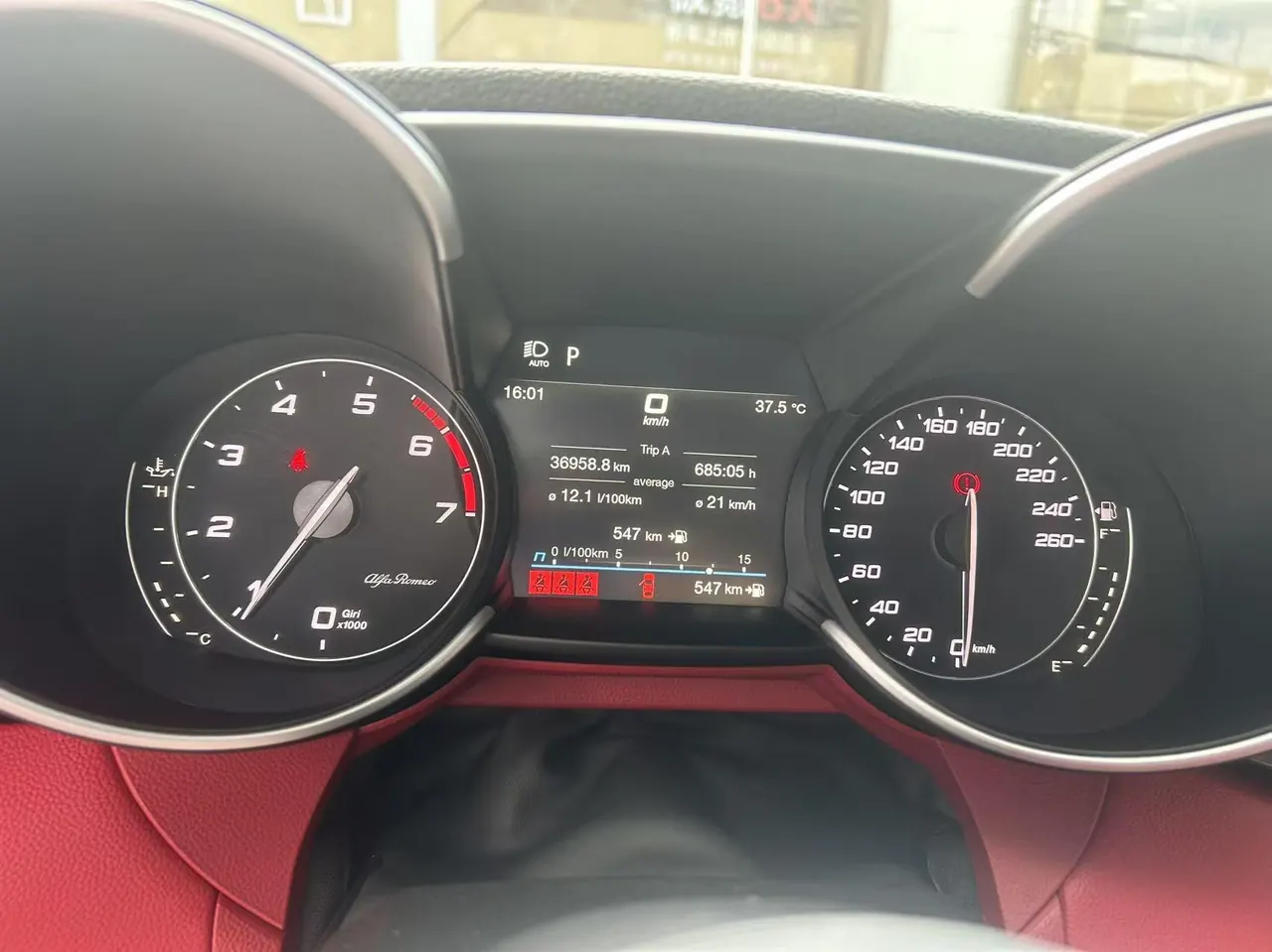 Alfa-Romeo Giulia (Imported) 2021 Giulia 2.0T 280HP Deluxe Automatic Gear 6