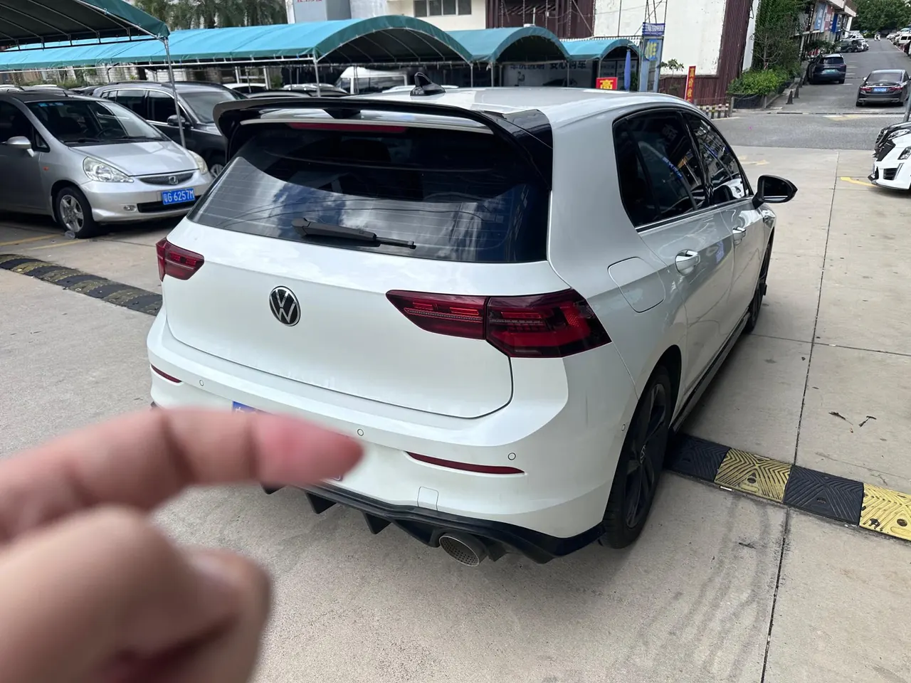 Volkswagen 2021 Golf 8 R-Line 1.4TSI 280TSI Automatic 5