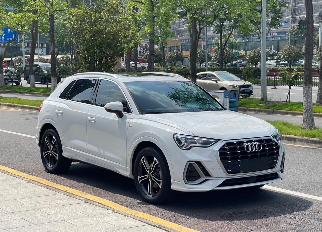 Audi 2023 Q3 1.4TFSI 35TFSI Fashion Dynamic Automatic 3