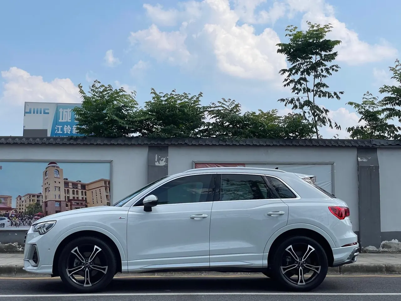 Audi 2023 Q3 1.4TFSI 35TFSI Fashion Dynamic Automatic 4