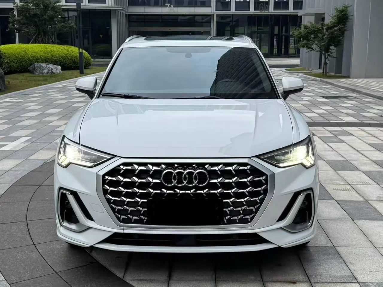 Audi 2024 Q3 2.0TFSI 40TFSI Fashion Dynamic Automatic 2