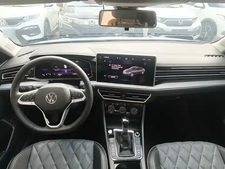 Sagittarius 2023 300TSI DSG Exceed Edition 10