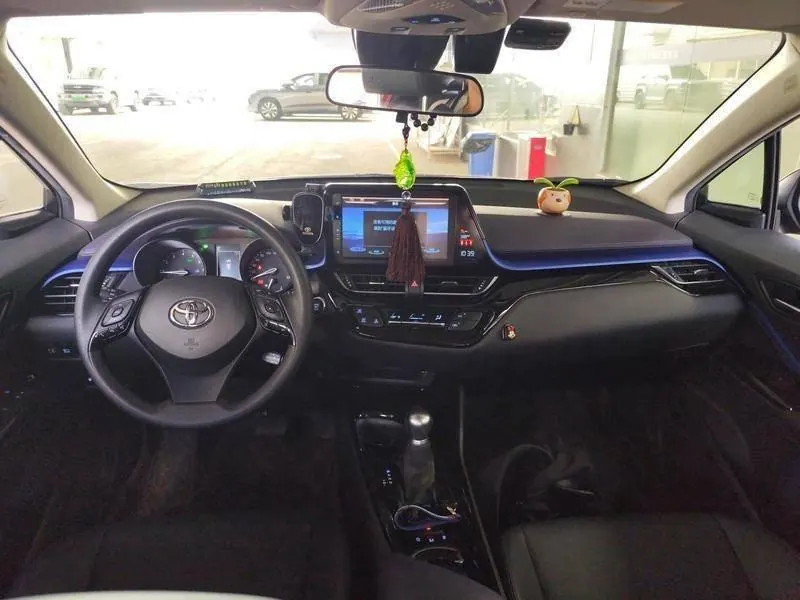 Toyota 2020 C- HR 2.0 stepless leading version of automatic gear 4