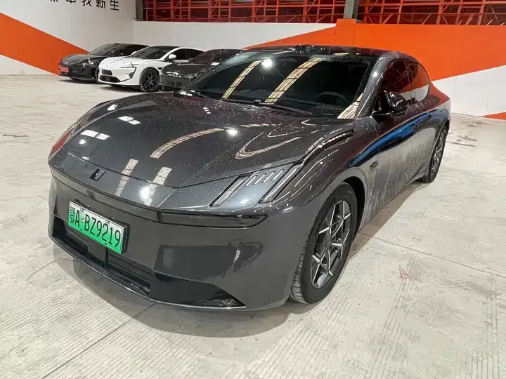 Open image lightbox: LYNK&CO Z10 2024 95kWh 806km rear drive Max