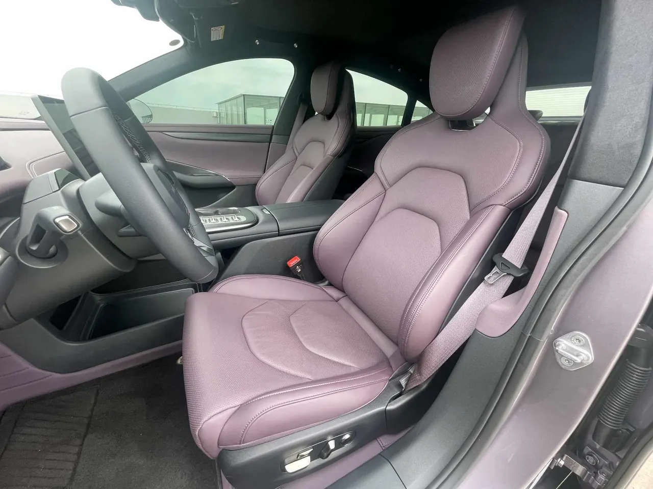 MI 2024 SU 7 800km 4-wheel drive ultra-long endurance high-end smart driving Max version automatic gear 6