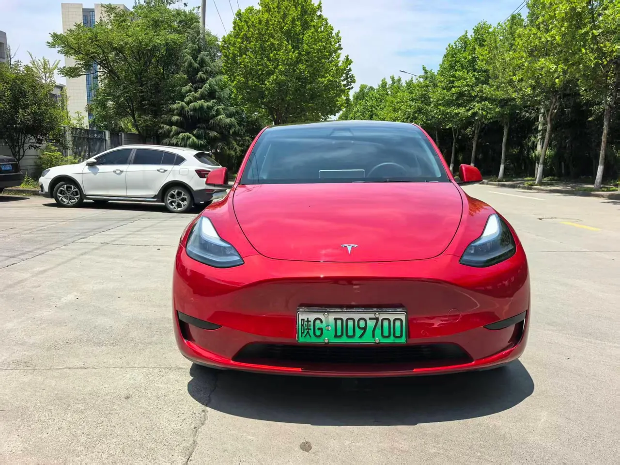 Tesla 2022 Model Y rear-wheel drive version automatic transmission - View 1