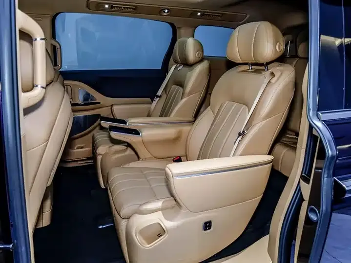 Voyah Dreamer 2025 PHEV Four-wheel Drive Distinguished Kunpeng Edition 10
