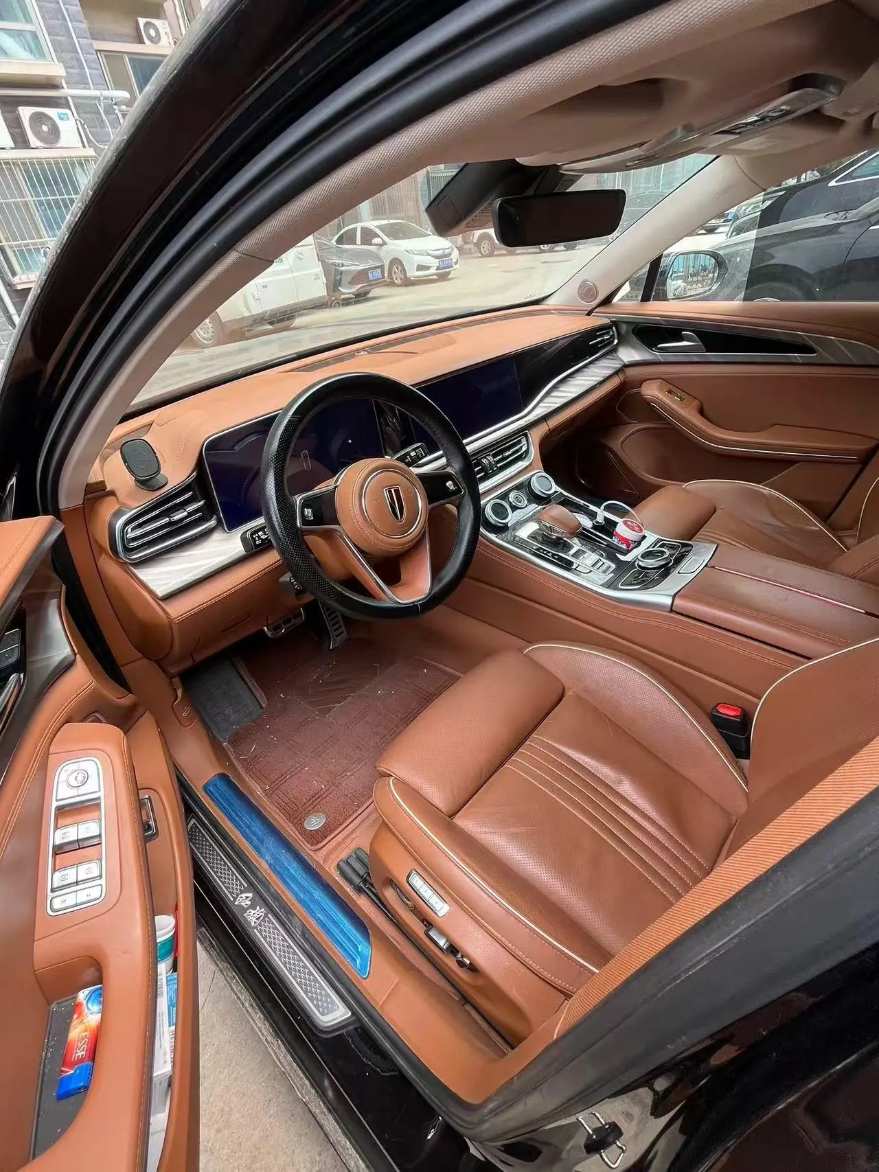 HongQi 2020 H9 48V 2.0T Zhilian Flag Edition Automatic Gear 5