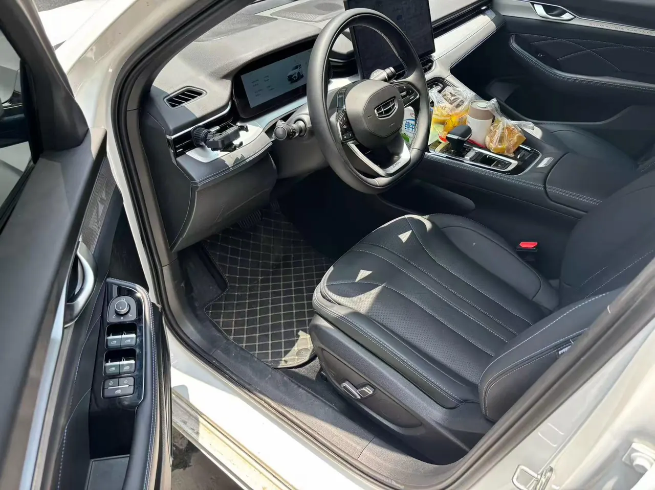 Geely 2025 xingrui 1.5TD oriental obsidian soaring version automatic gear 3