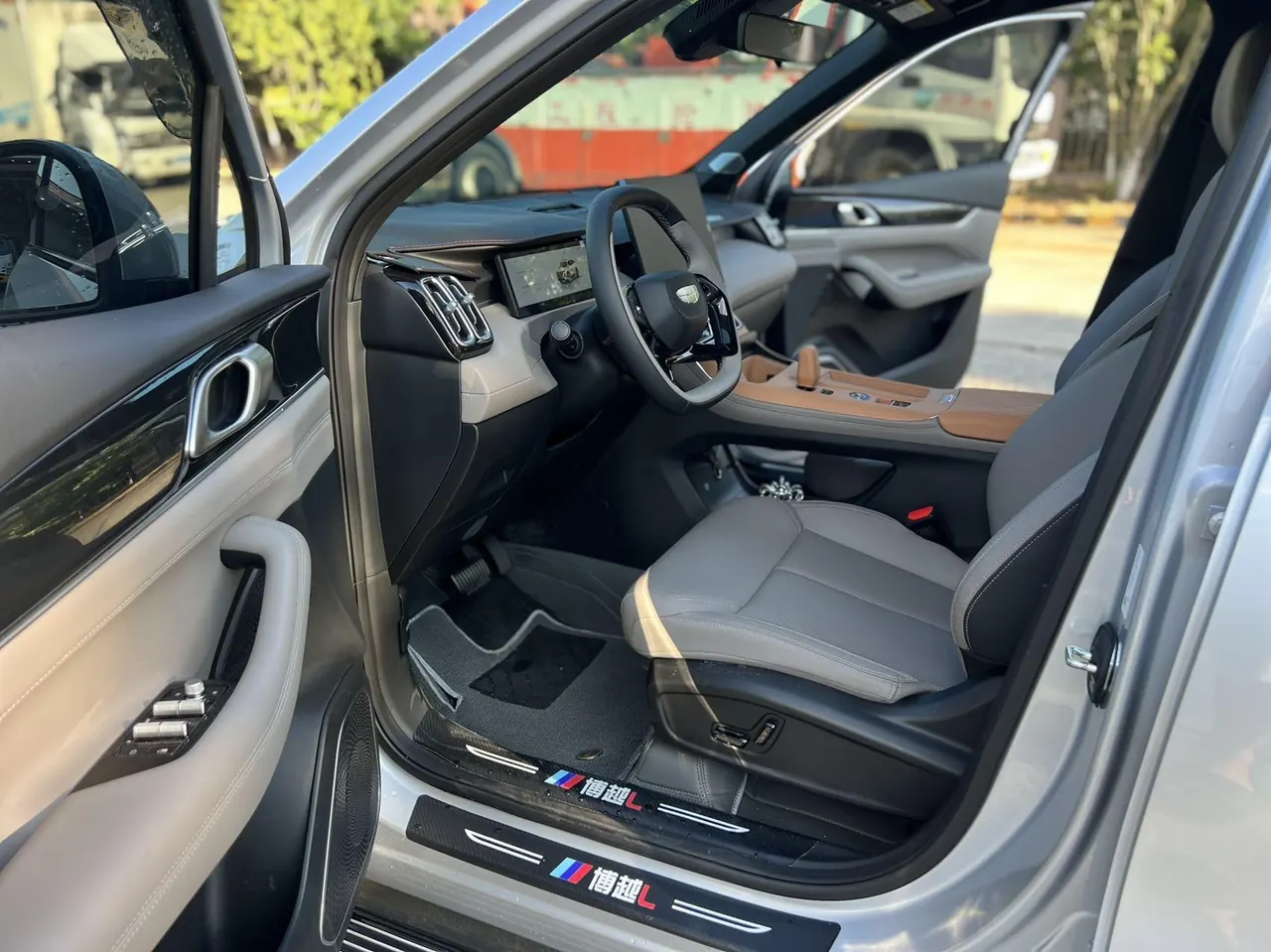 Geely 2025 Boyue L 1.5TD Shanhe Automatic Gear 7