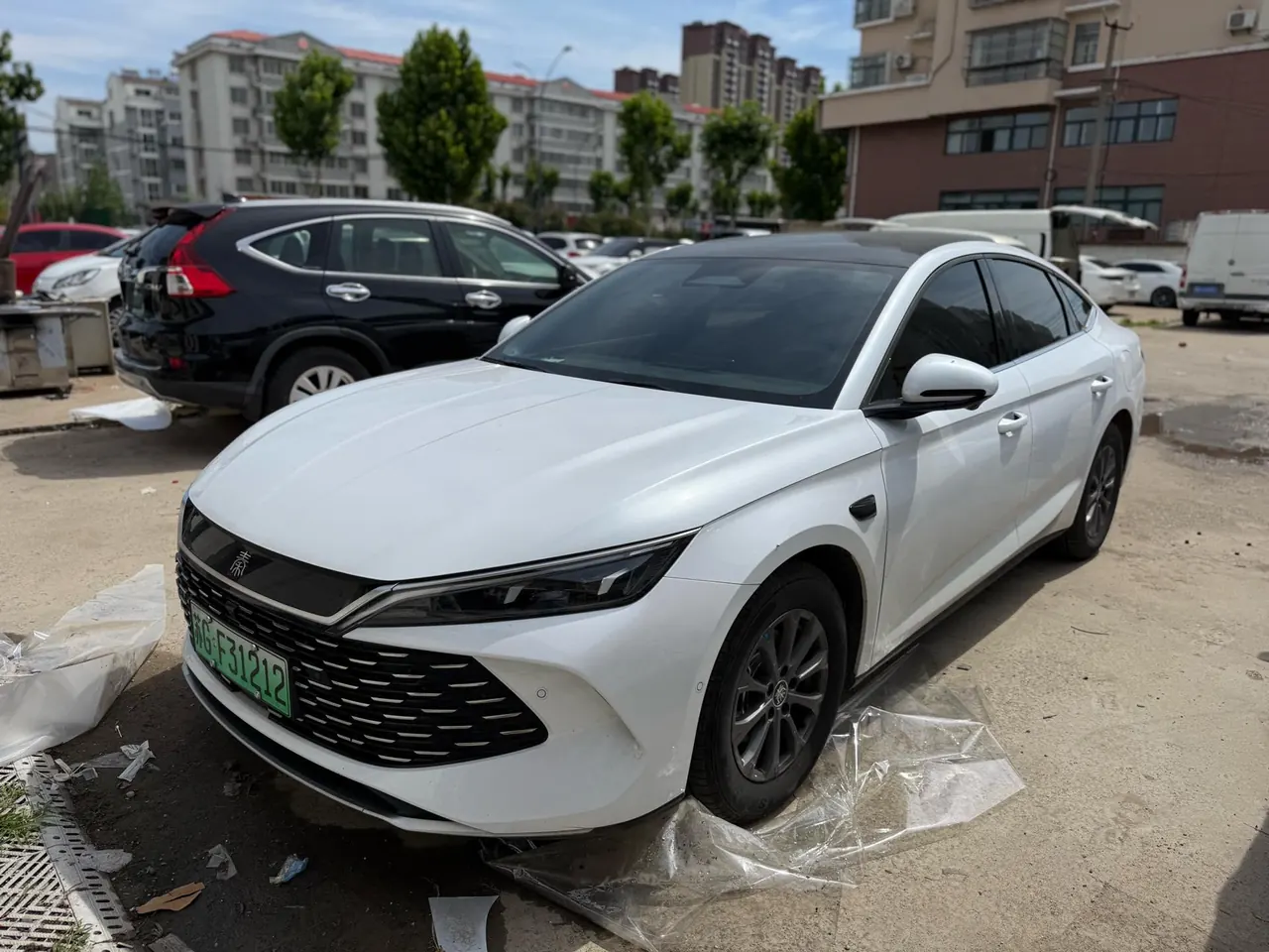 BYD 2025 Qin L DM-i 1.5 stepless smart driving version 80KM leading automatic gear - View 1