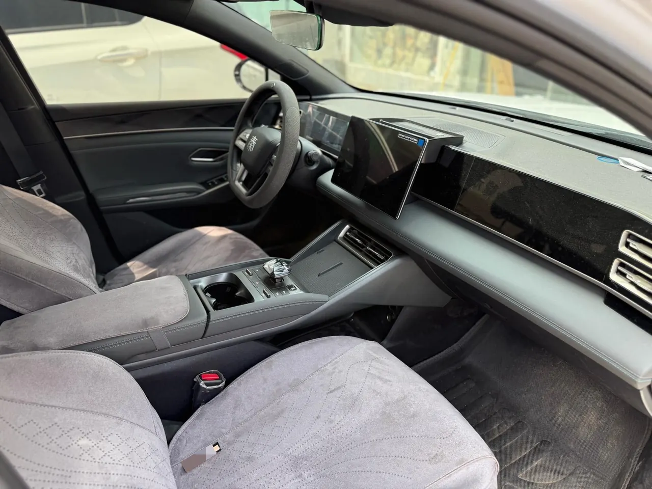 BYD 2025 Qin L DM-i 1.5 stepless smart driving version 80KM leading automatic gear 6