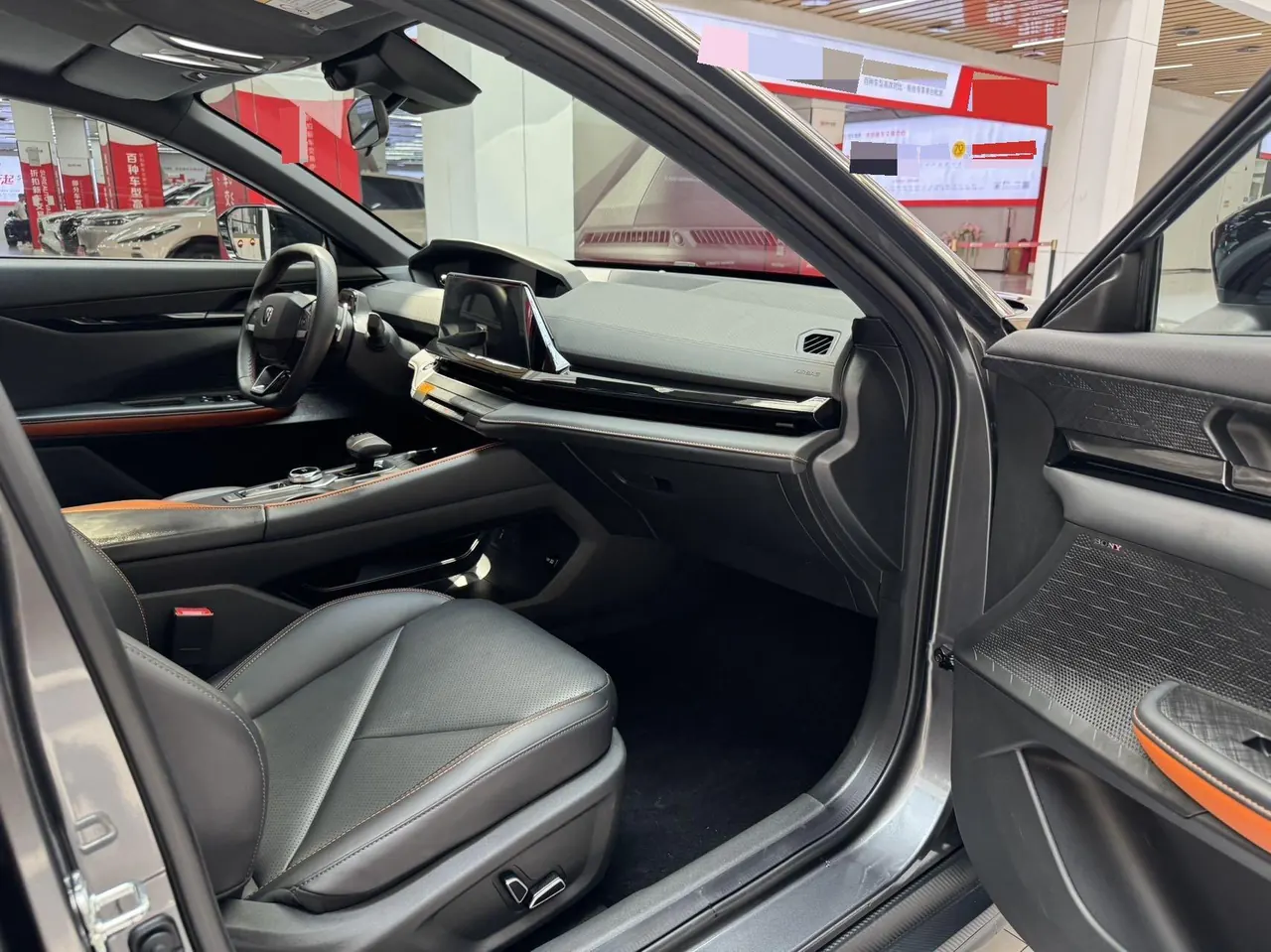 ChangAn 2022 UNI-V 1.5T honorable automatic gear 18