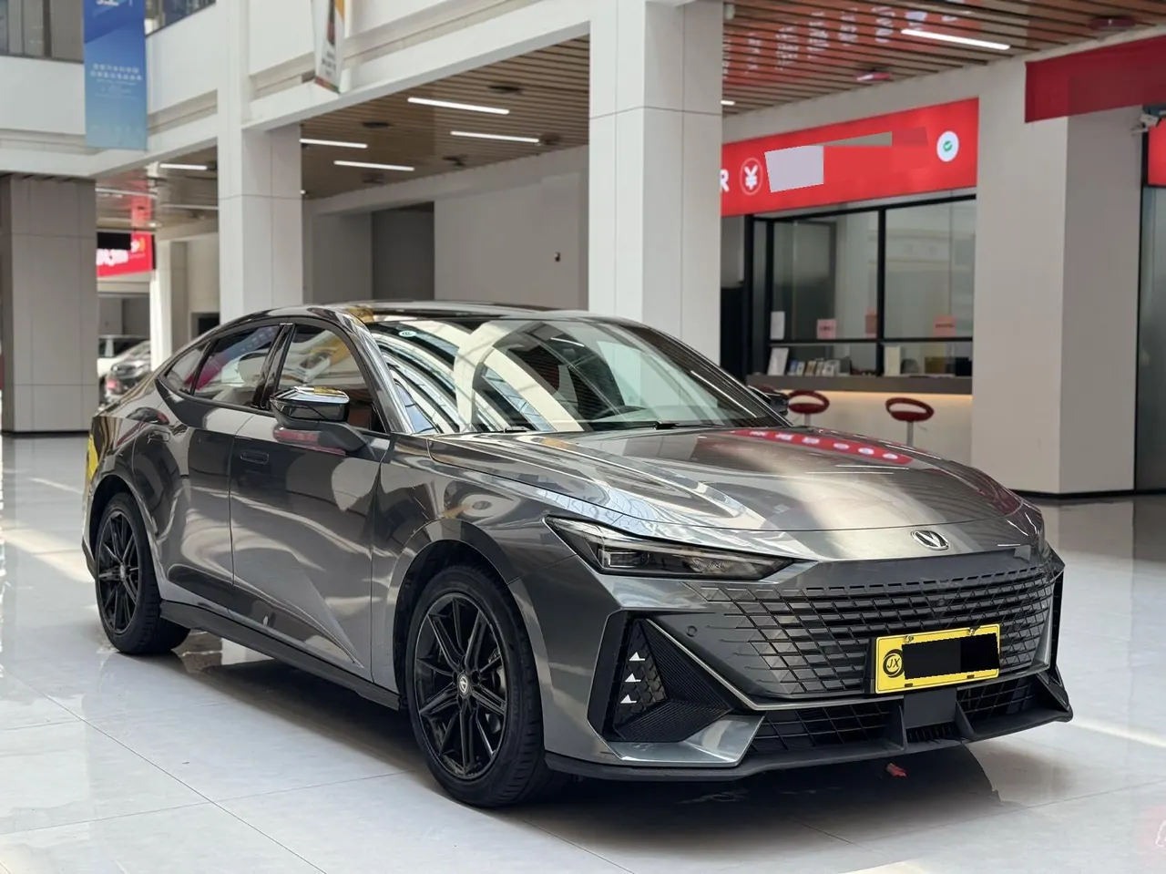 ChangAn 2022 UNI-V 1.5T honorable automatic gear 3