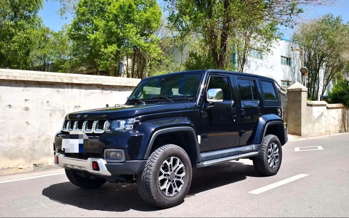 Beijing 2024 BJ40 2.0T Urban Hunter Honor Edition Automatic Transmission - View 1