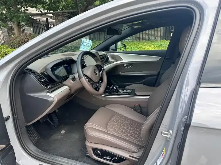Han 2025 DM-i Smart Driving Edition 125KM Laser Radar Flagship 7