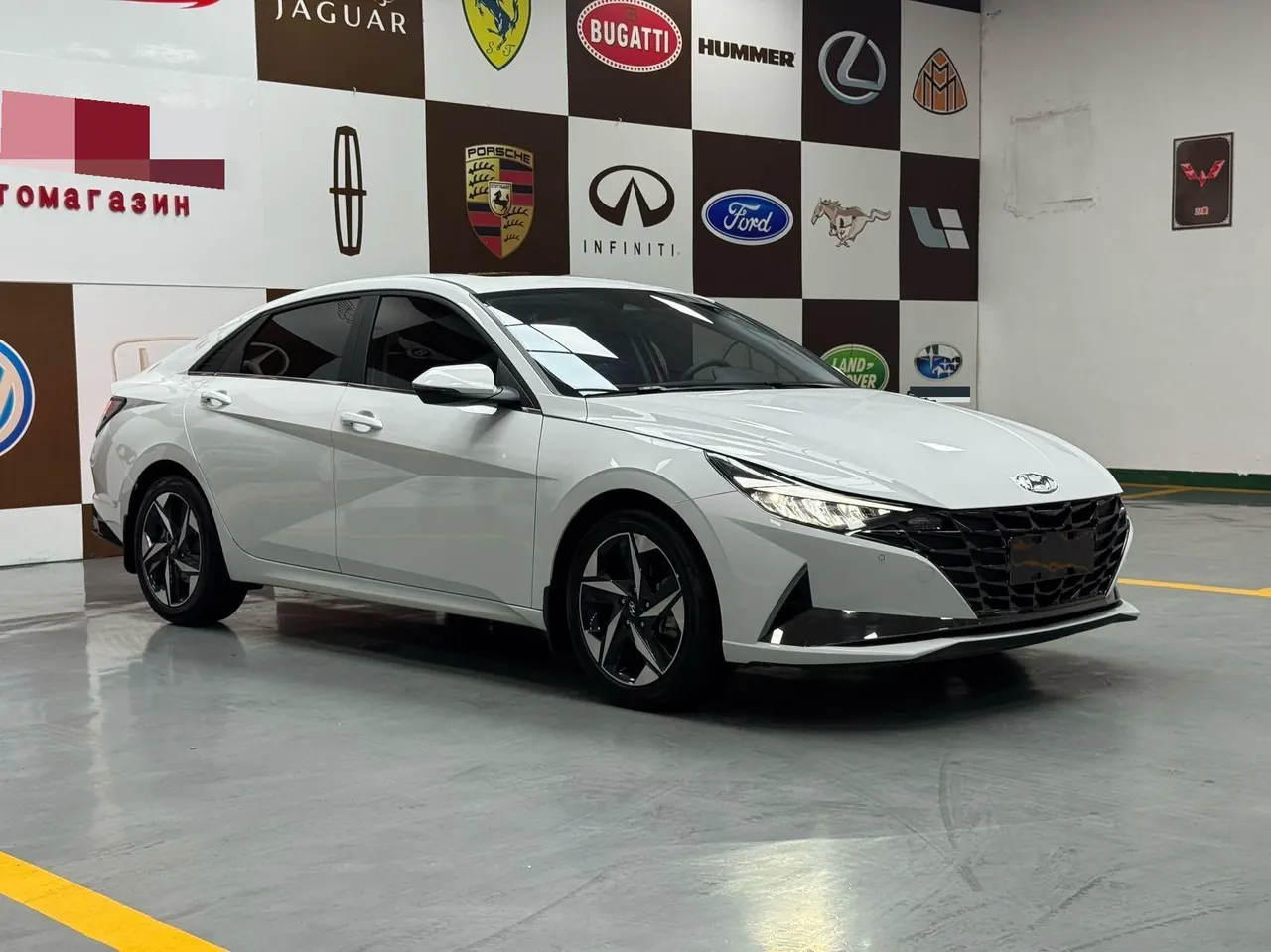 Hyundai 2022 Elantra -3-compartment 1.5 stepless LUX premium automatic gear 2