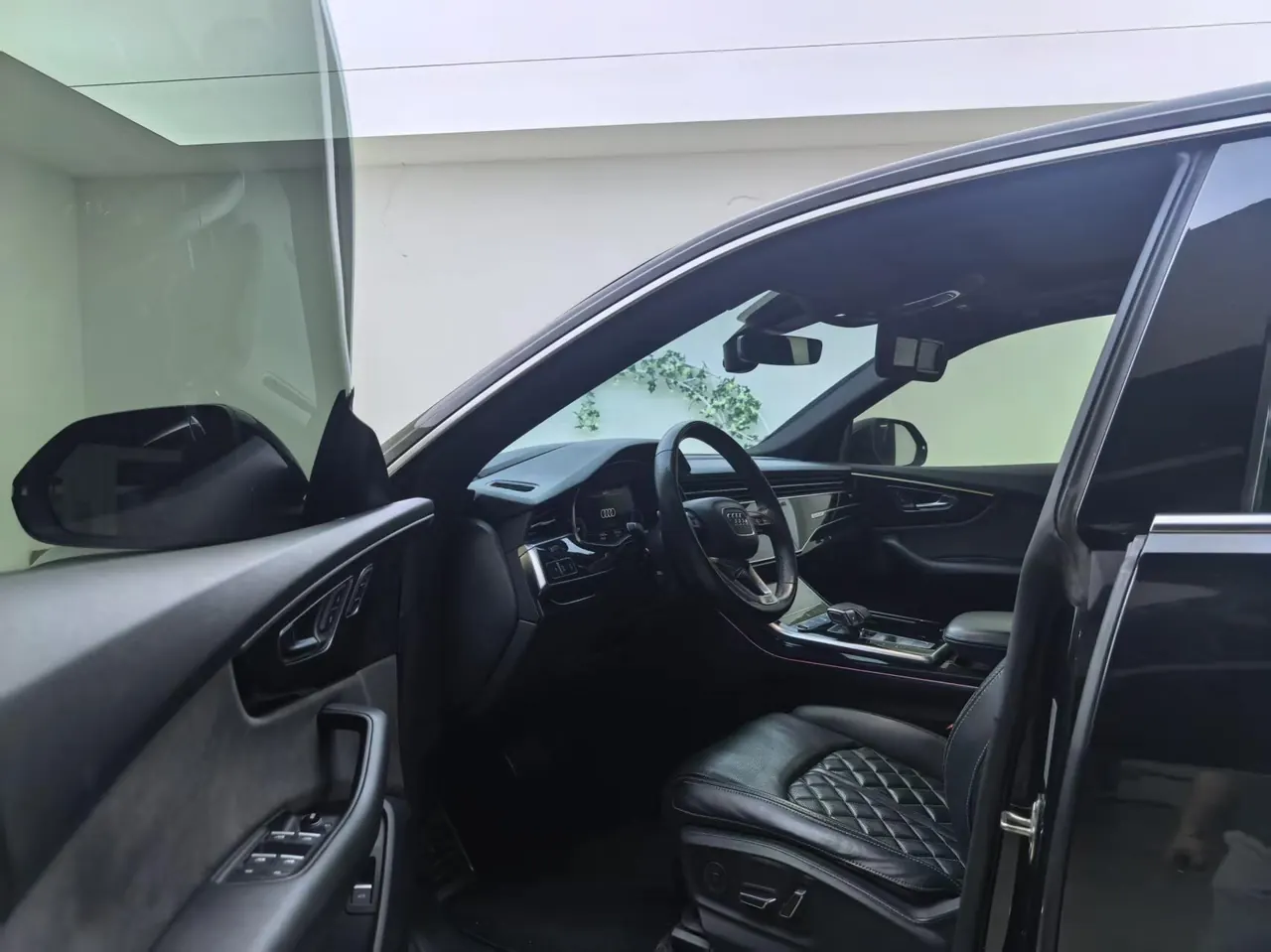 Audi Q8 (Imported) 2022 Q8 48V 3.0TFSI 55TFSI Selected Dynamic Automatic Gear 3