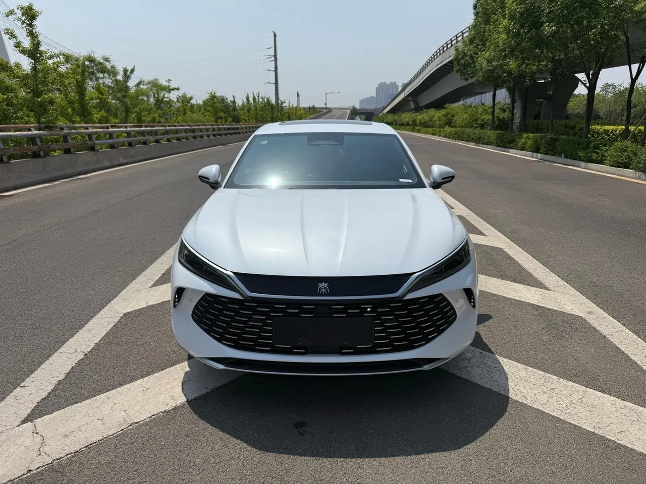 BYD 2025 Qin L DM-i 1.5 stepless smart driving version 120KM leading automatic gear 2