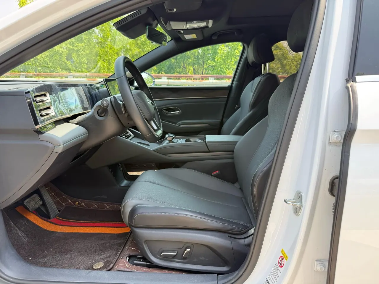 BYD 2025 Qin L DM-i 1.5 stepless smart driving version 120KM leading automatic gear 4