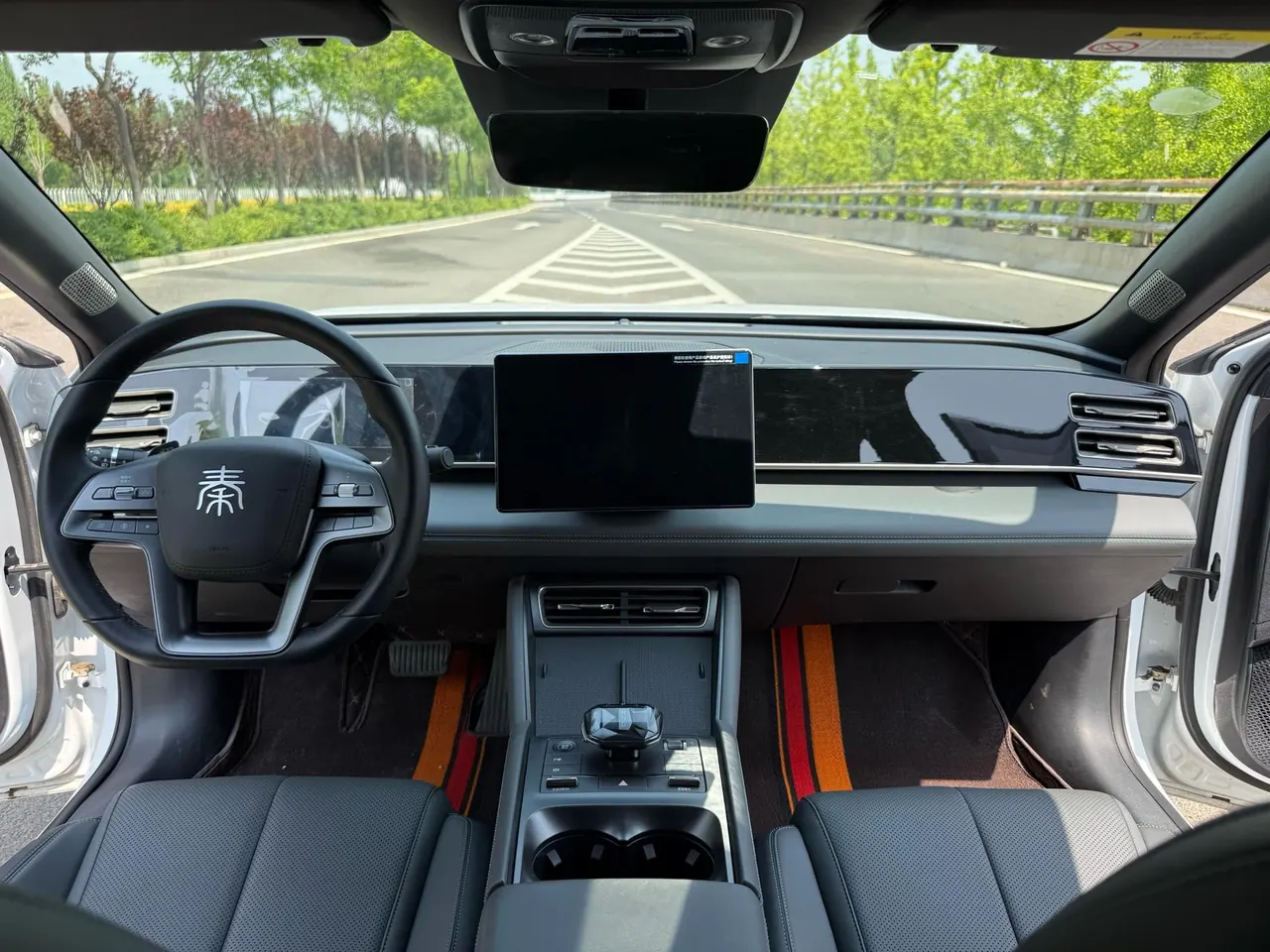 BYD 2025 Qin L DM-i 1.5 stepless smart driving version 120KM leading automatic gear 6