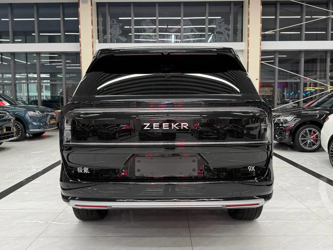 Zeekr 2025 Zeekr 9X 2.0T Ultra Edition 70kWh Automatic Gear 9