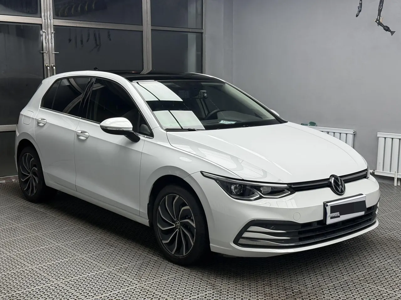 Volkswagen 2021 Golf 8 1.2TSI 200TSI Automatic 4