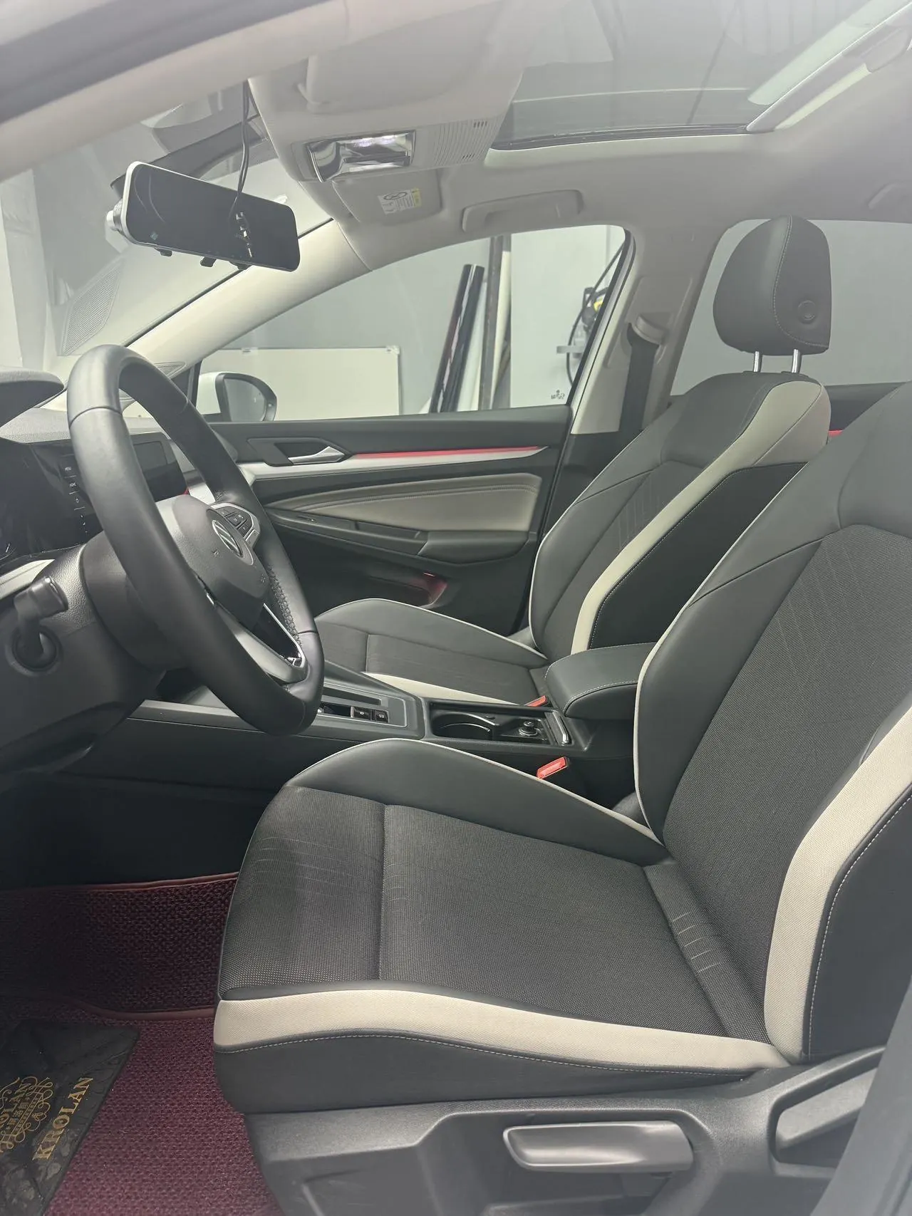 Volkswagen 2021 Golf 8 1.2TSI 200TSI Automatic 5