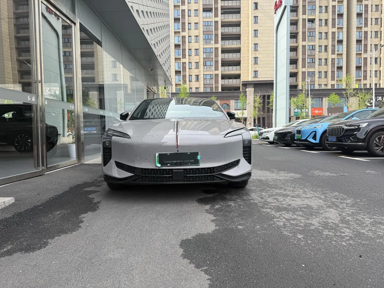 HongQi 2025 EH 7 640 4-wheel drive intelligent automatic gear 2