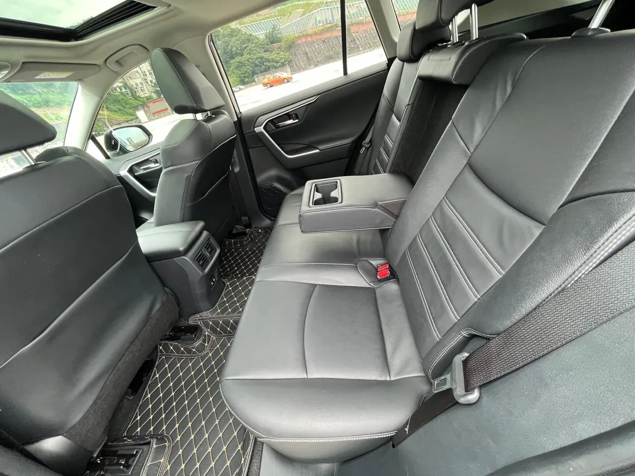 Toyota 2021 RAV4 Rongbo 2.0 Stepless Two-Drive Fashion Edition Automatic Gear 9