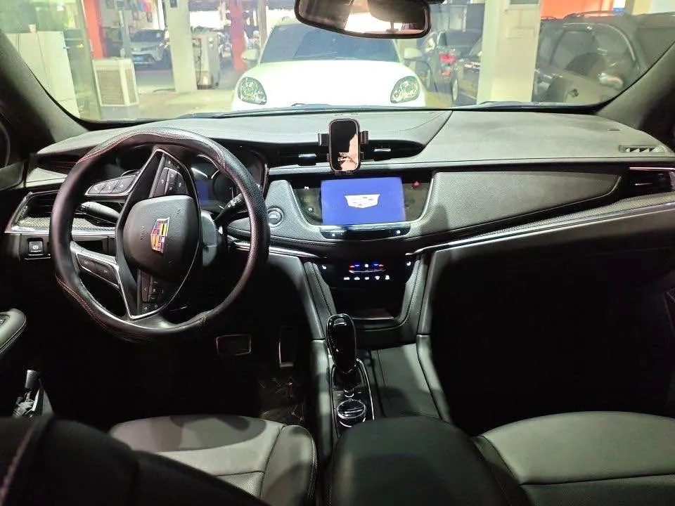 Cadillac 2024 XT5 48V 2.0T 4-wheel drive luxury (hummingbird version) automatic gear 2