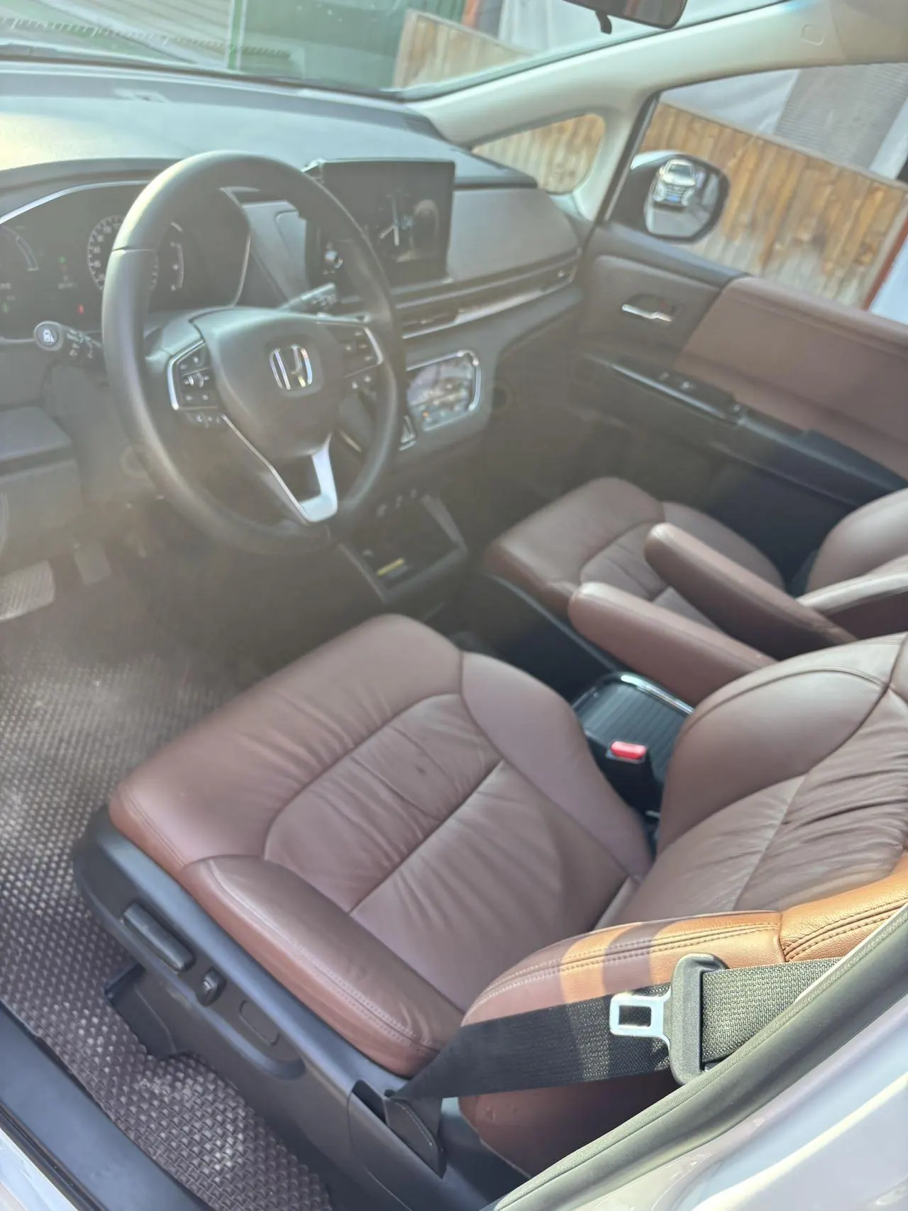 Honda 2024 Odyssey Hybrid 2.0 Stepless Sharp and Glory Edition Automatic Gear 2