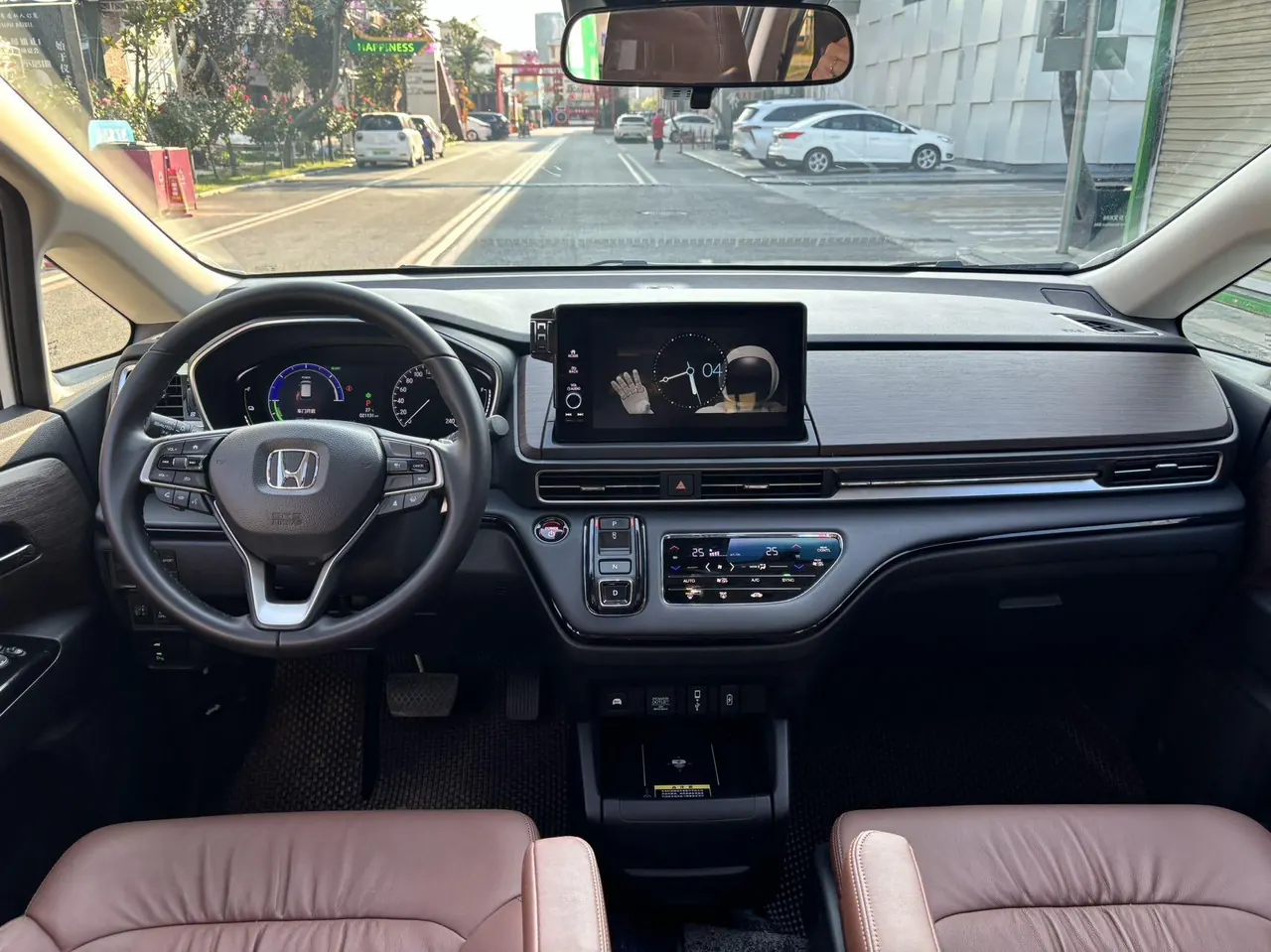 Honda 2024 Odyssey Hybrid 2.0 Stepless Sharp and Glory Edition Automatic Gear 4