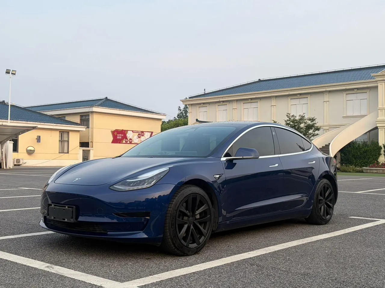 Tesla 2020 Model 3 Standard Endurance Rear Drive Upgraded Automatic Gear - View 1