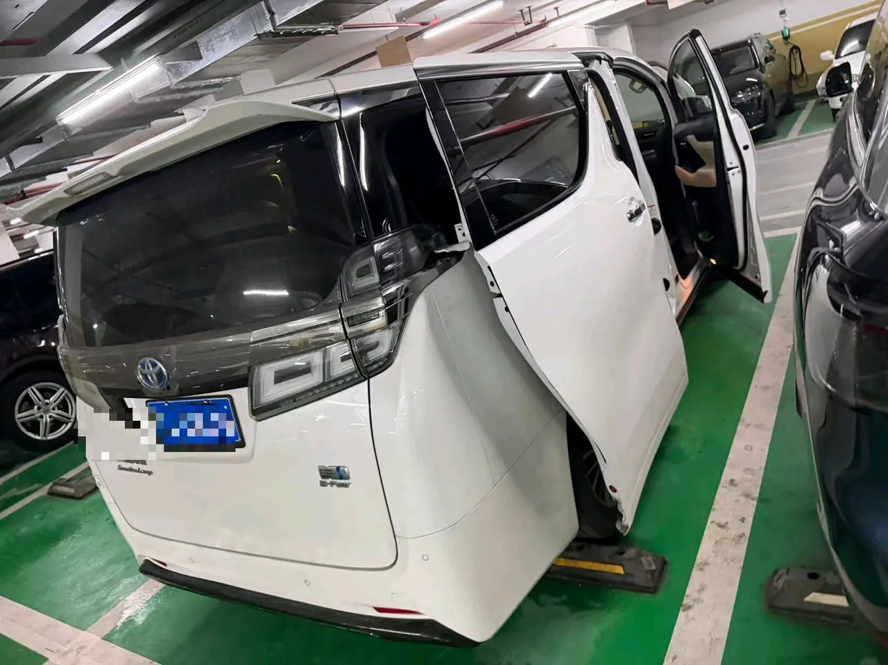 Toyota Wilfa (Imported) 2021 Crown Wilfa 2.5 Stepless Crown HV Extreme Edition Automatic Gear 5