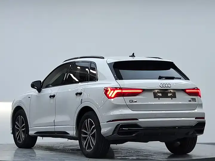 Audi Q3 2022 35 TFSI Enterprising Dynamic 6