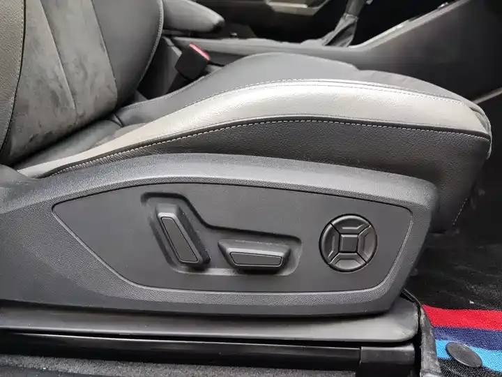 Audi Q3 2022 35 TFSI Enterprising Dynamic 9