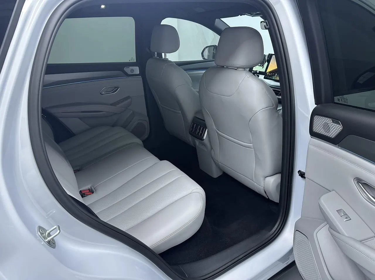 BYD 2026 Song Ultra EV 710KM Excellent Automatic Transmission 6