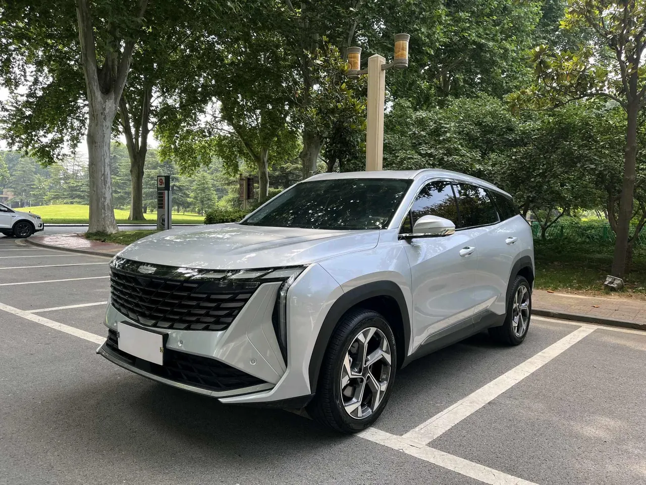 Geely 2023 Boyue L 1.5TD Honorable Automatic Transmission - View 1
