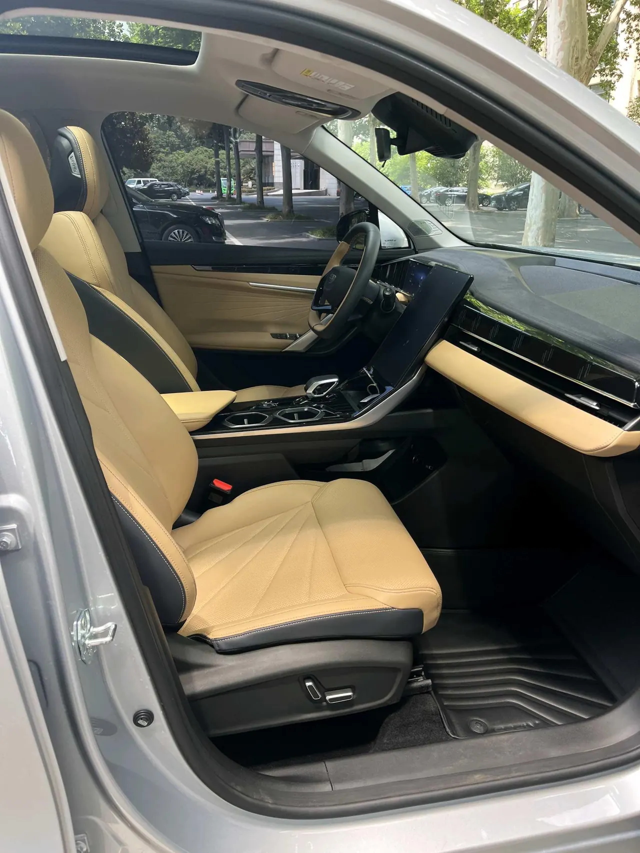 Geely 2023 Boyue L 1.5TD Honorable Automatic Transmission 11