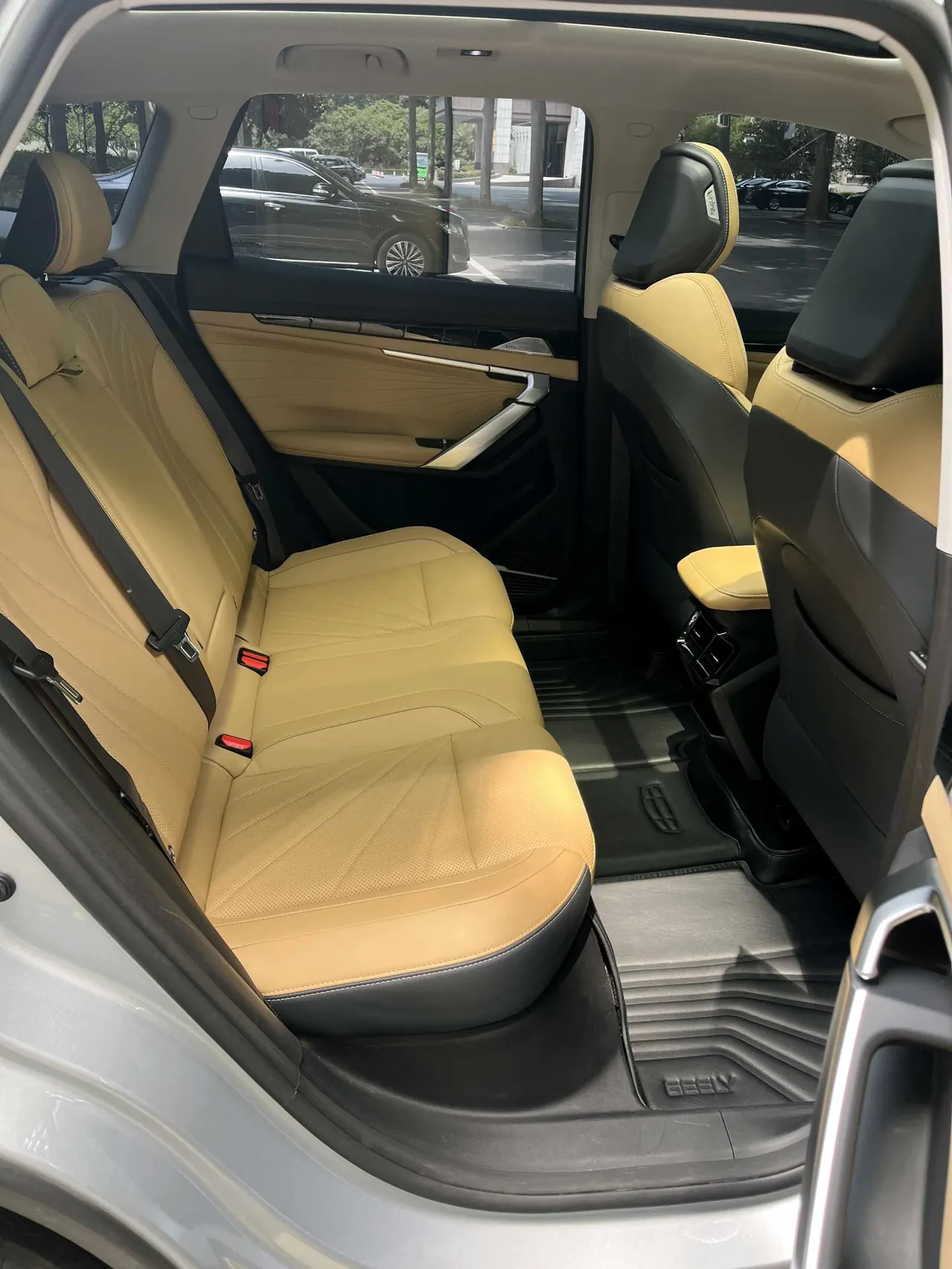 Geely 2023 Boyue L 1.5TD Honorable Automatic Transmission 12